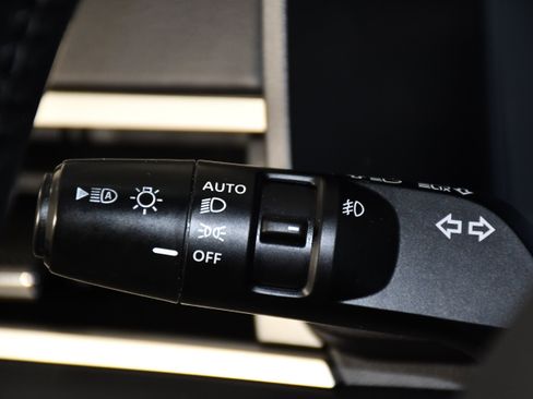 Used 2024 Mitsubishi Outlander SE AWD/4WD image 22