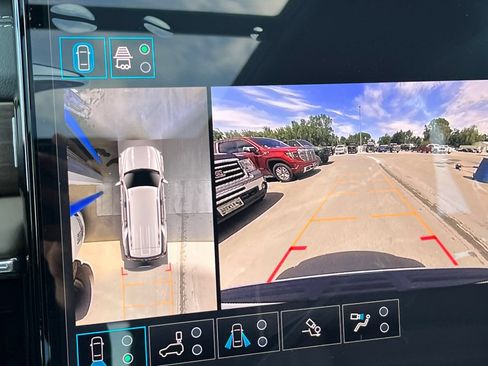 New 2026 GMC Yukon Denali Ultimate AWD/4WD image 19