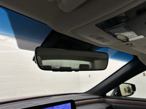 Used 2025 Lexus ES 350 w/ Premium Package image 27