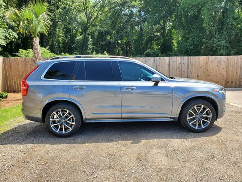 Used 2019 Volvo XC90 T6 Momentum w/ Advanced Package AWD/4WD image 12