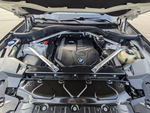 Used 2020 BMW X5 xDrive40i w/ Premium Package image 30