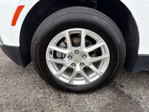 Used 2024 Chevrolet Equinox LT image 10