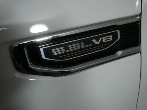 Used 2021 GMC Sierra 1500 SLT w/ SLT Premium Plus Package image 9