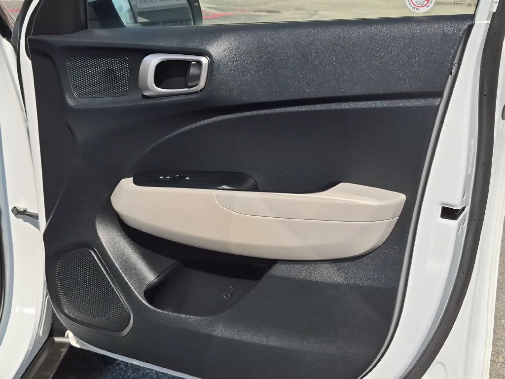 Used 2026 Hyundai Venue SEL FWD image 33