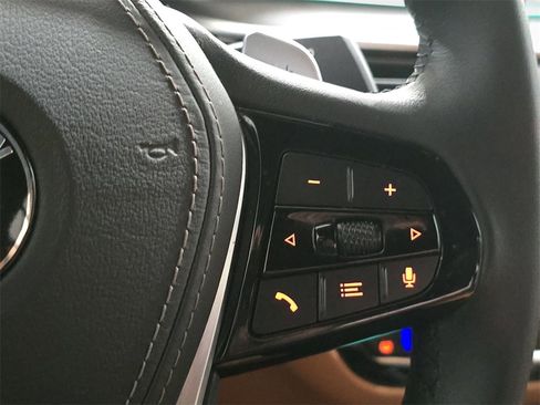 Used 2023 BMW 530i w/ Convenience Package image 18