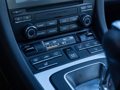 Used 2018 Porsche 718 Cayman S image 30