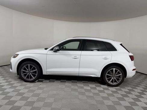Certified 2023 Audi SQ5 Premium Plus w/ Premium Plus Package image 4