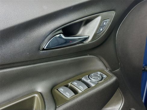 Used 2024 Chevrolet Equinox LT image 17