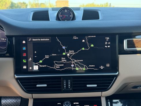 Used 2023 Porsche Cayenne image 27