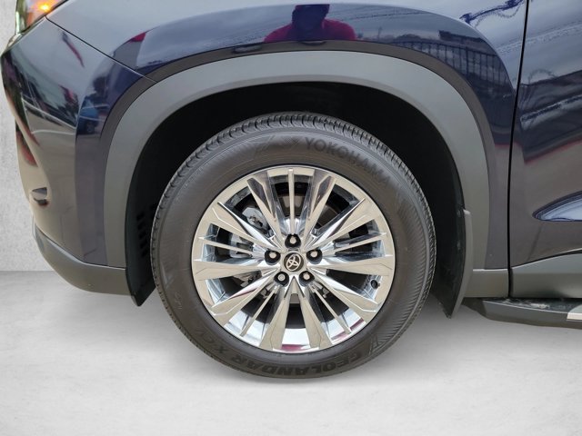 Used 2026 Toyota Grand Highlander AWD image 28