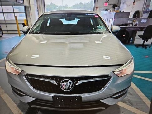 Used 2018 Buick Regal Preferred FWD image 5