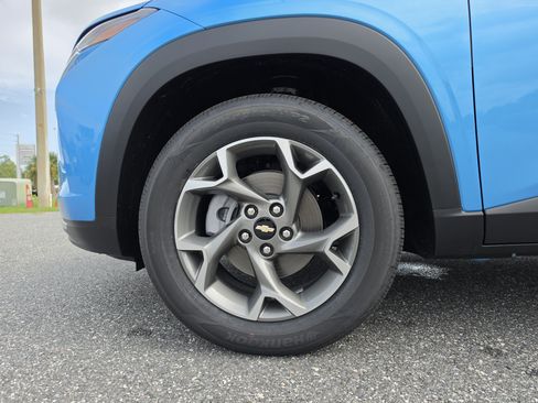 New 2026 Chevrolet Trax LT w/ Sunroof Package FWD image 38