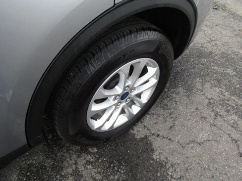 Used 2022 Ford Escape SE image 33