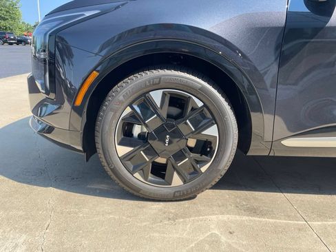 New 2026 Kia Sportage SX FWD image 16