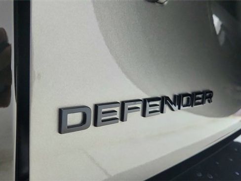Used 2025 Land Rover Defender 110 X image 17