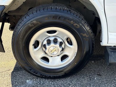 Used 2023 Chevrolet Express 3500 LS image 18