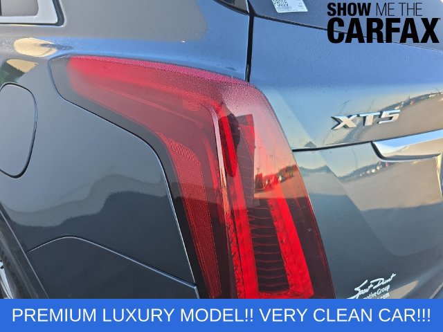 Used 2021 Cadillac XT5 Premium Luxury FWD image 24