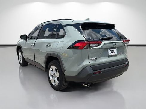 Used 2021 Toyota RAV4 XLE FWD image 5
