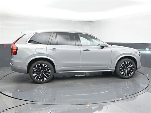 New 2026 Volvo XC90 B6 Plus w/ Protection Package Premier image 8
