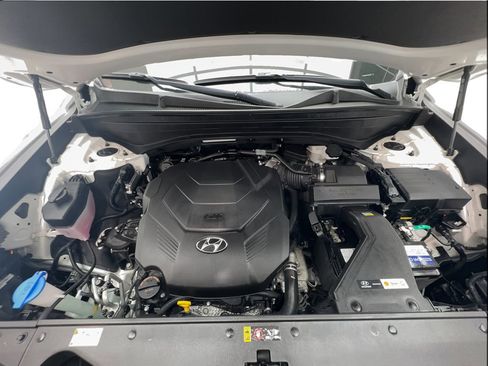 Used 2024 Hyundai Palisade Limited FWD image 17