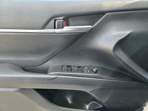 Used 2024 Toyota Camry SE FWD image 15