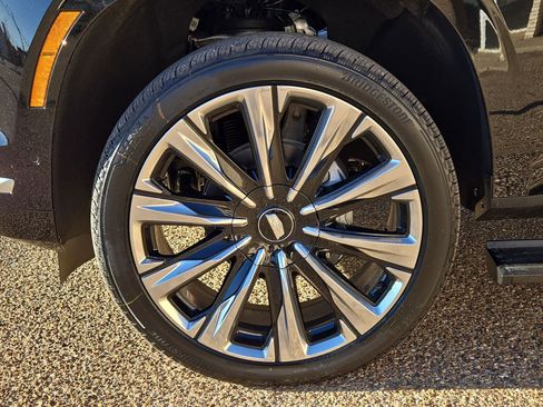 New 2026 Cadillac Escalade Luxury w/ Touring Package image 11