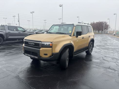 Used 2025 Toyota Land Cruiser image 3
