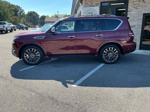 Used 2023 Nissan Armada Platinum w/ Captain's Chairs Package RWD image 2