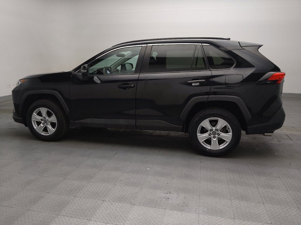 Used 2021 Toyota RAV4 XLE AWD/4WD image 3