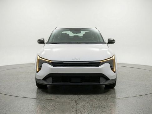 Used 2025 Kia K4 FWD image 2