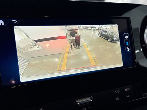 Used 2025 Mercedes-Benz Sprinter 2500 image 14