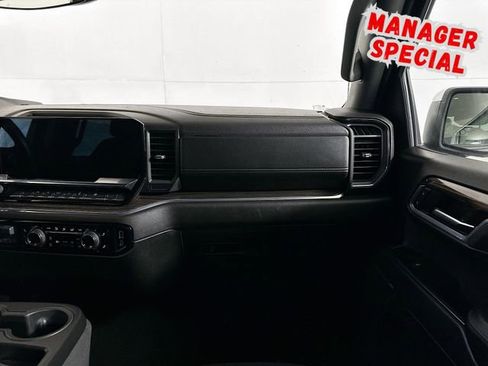 Used 2025 Chevrolet Silverado 1500 LT image 25