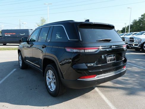 New 2025 Jeep Grand Cherokee Laredo w/ Luxury Tech Group I AWD/4WD image 10