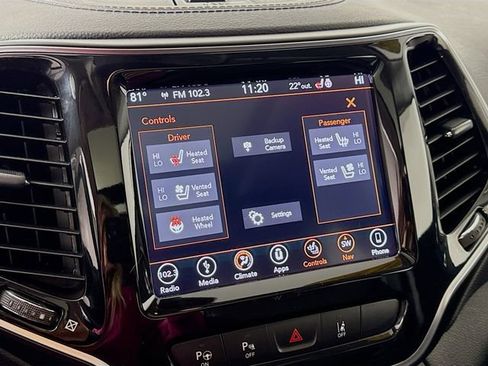 Used 2019 Jeep Cherokee Limited w/ Luxury Group image 20