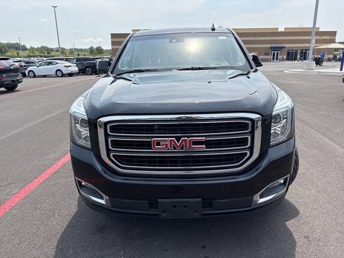 Used 2018 GMC Yukon SLT AWD/4WD image 2