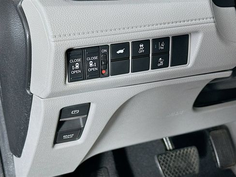 Used 2019 Honda Odyssey EX-L image 10