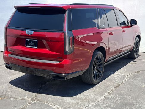 Certified 2023 Cadillac Escalade ESV Sport w/ LPO, ONYX Package AWD/4WD image 8