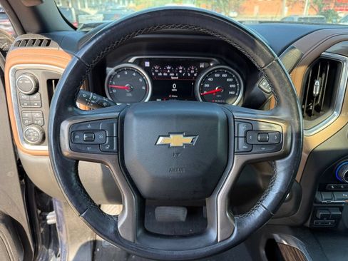 Used 2022 Chevrolet Silverado 1500 High Country w/ LPO, Dark Essentials Package AWD/4WD image 16