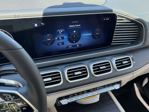 New 2026 Mercedes-Benz GLE 450 4MATIC Coupe image 26