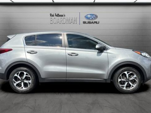 Used 2020 Kia Sportage LX AWD/4WD image 3