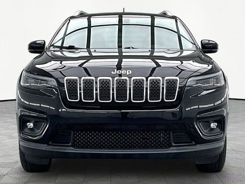 Used 2019 Jeep Cherokee Latitude Plus image 3