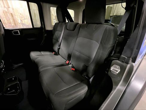 Used 2018 Jeep Wrangler Unlimited Sport S image 20