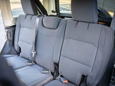 Used 2018 Jeep Wrangler Unlimited Sahara w/ Uconnect 4C Nav & Sound Group image 23