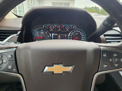 Used 2015 Chevrolet Suburban LTZ AWD/4WD image 12
