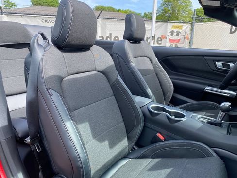 Used 2026 Ford Mustang Convertible RWD image 21