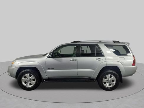 Used 2004 Toyota 4Runner SR5 AWD/4WD image 28