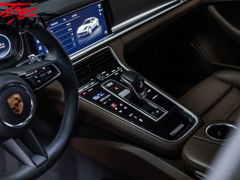 Used 2022 Porsche Panamera 4 Platinum Edition AWD/4WD image 27