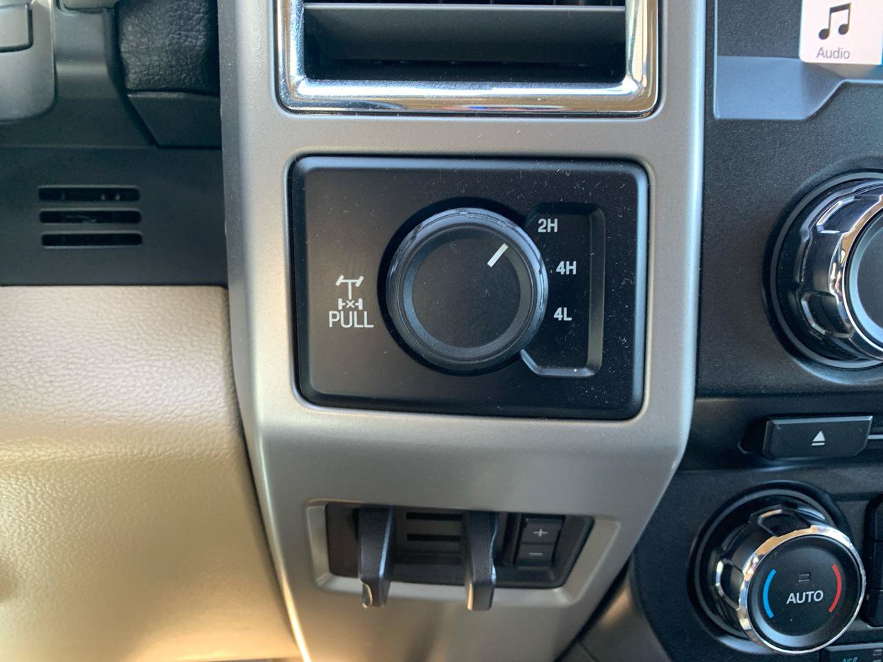 Used 2017 Ford F250 Lariat w/ Chrome Package AWD/4WD image 30