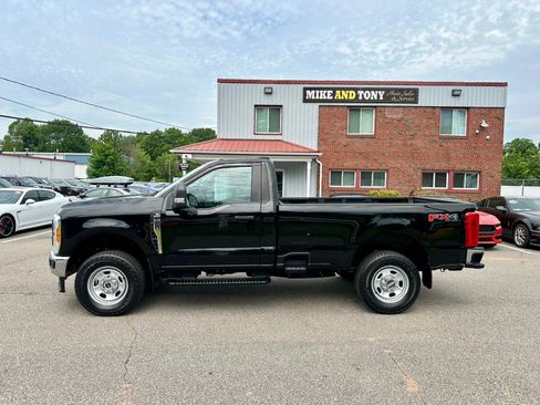 Used 2023 Ford F350 XL w/ FX4 Off-Road Package AWD/4WD image 4