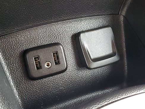 Used 2019 Chevrolet Cruze LT FWD image 17